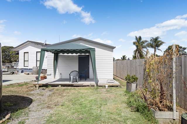 27 Kowhai Avenue Kaiaua_2