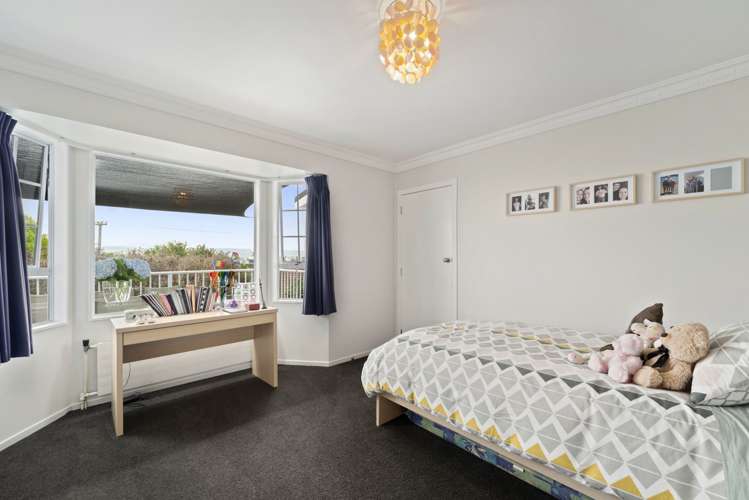 4 Ingle Avenue Waipahihi_8