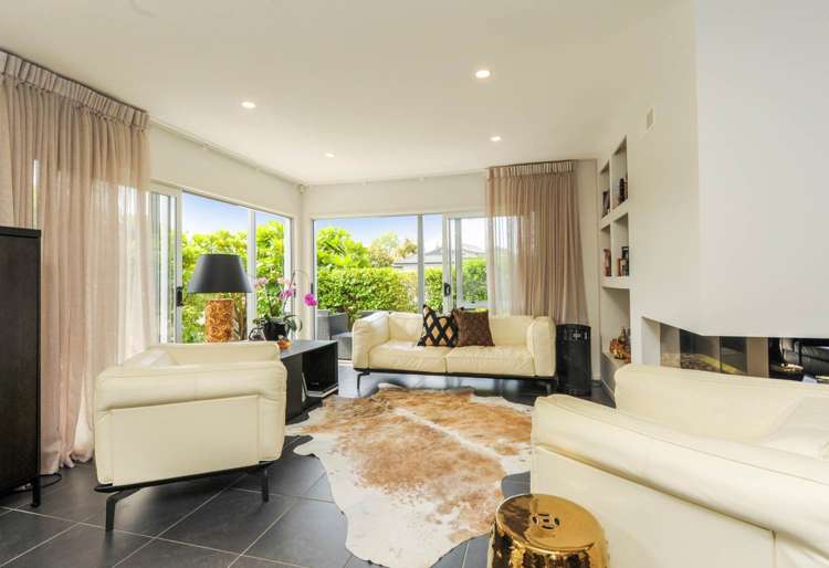 1 Ripon Crescent Meadowbank_12