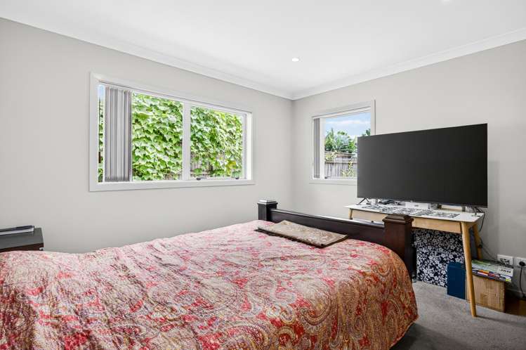 37 Riverglade Parkway Te Atatu South_9