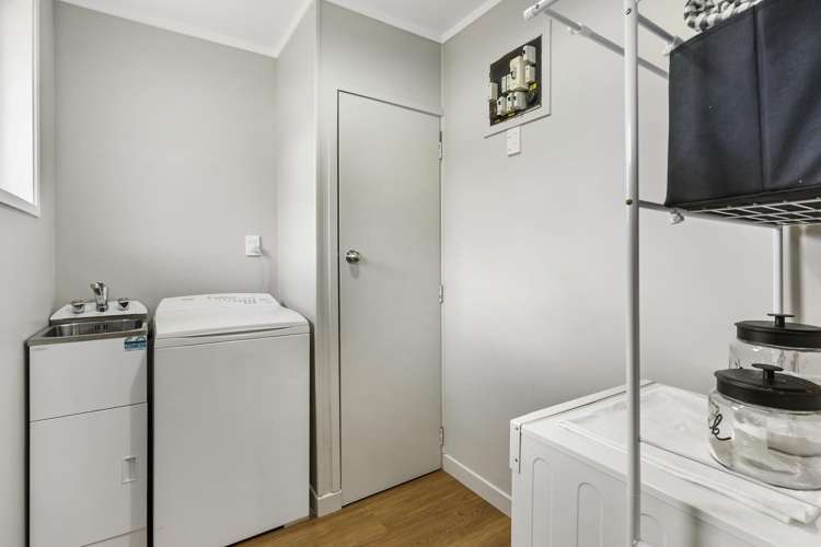 424 West Coast Road Glen Eden_16