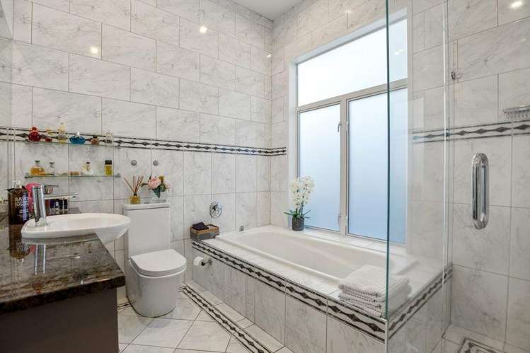 1A Burwood Crescent 1776_13