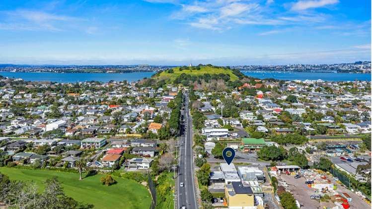 25 Lake Road Devonport_7