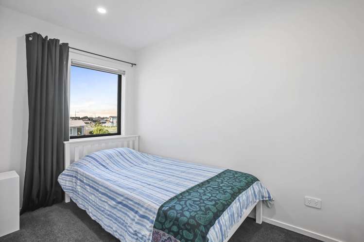 4 Koiora Road Clarks Beach_14