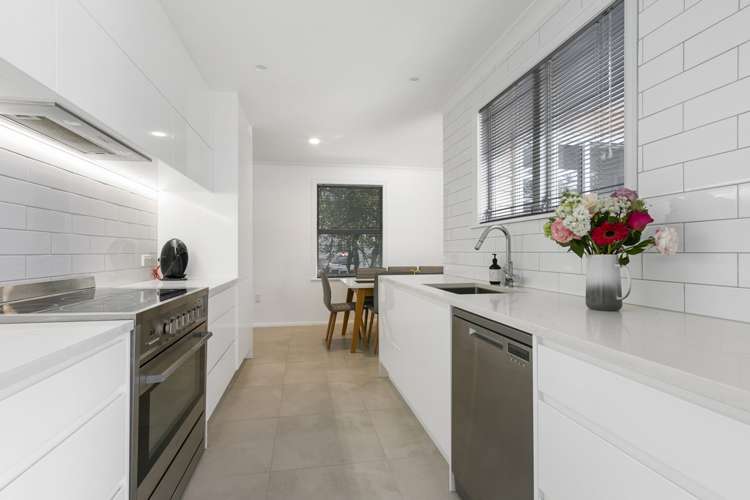 466 Huia Road Laingholm_5