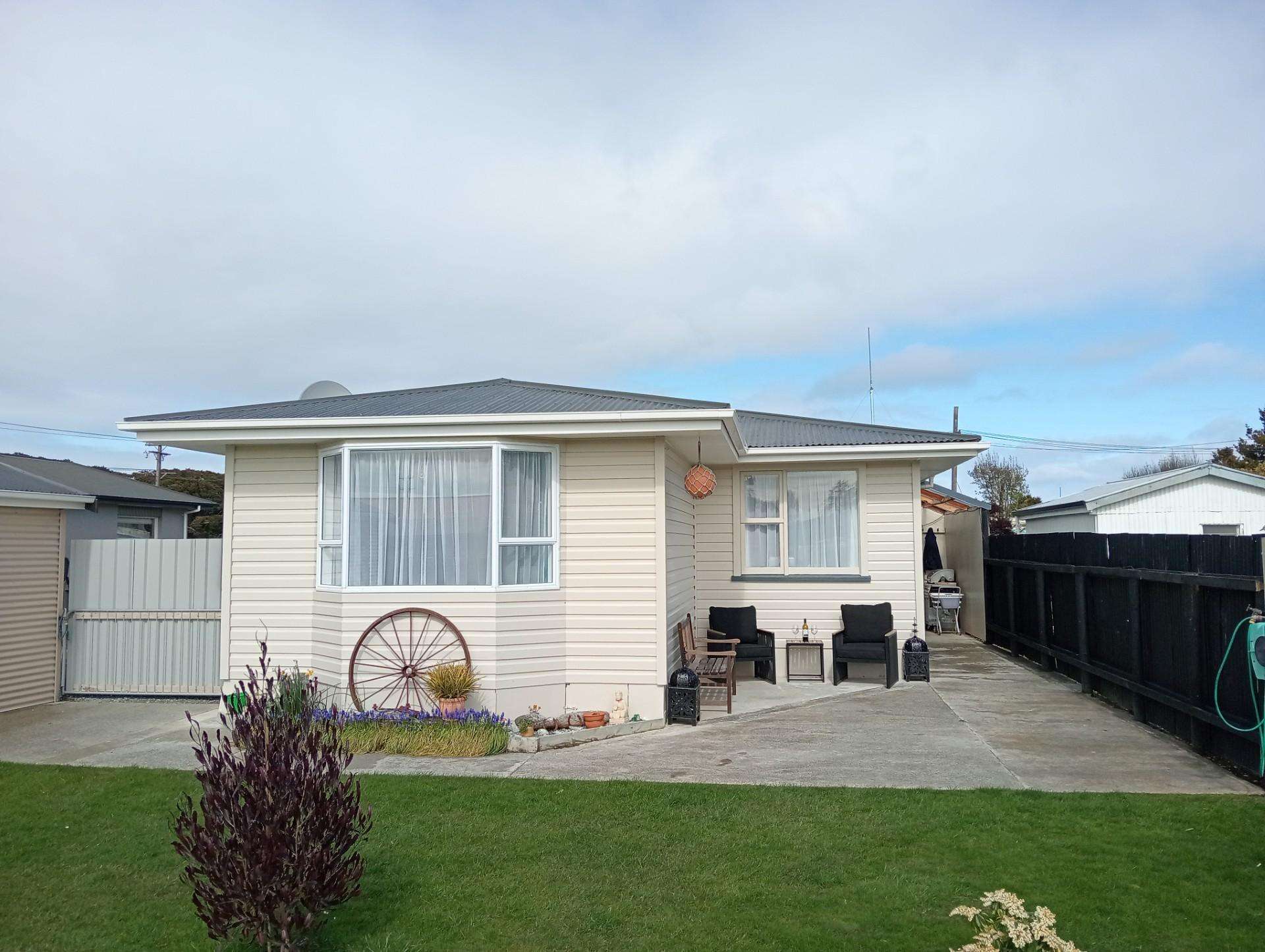 4 Carlyle Street Tuatapere_0