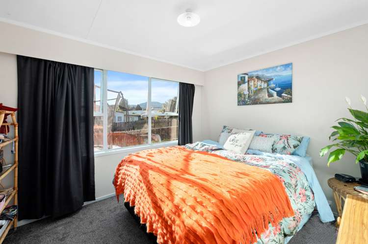 18 Sequoia Crescent Owhata_7