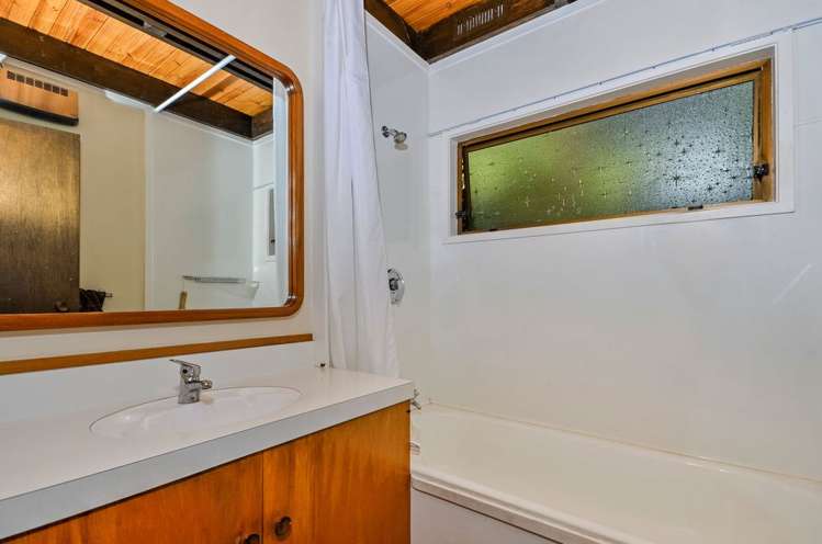 138 Konini Road Titirangi_16