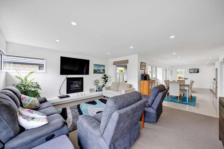 16 Egmont Street Patea_9