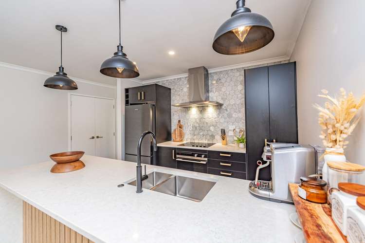 13 Magnolia Crescent Tawhero_6