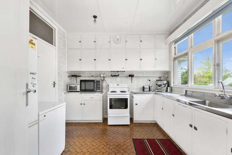 15 Muirend Avenue Tokoroa_10