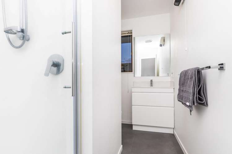 2/73 Winchester Street Merivale_12