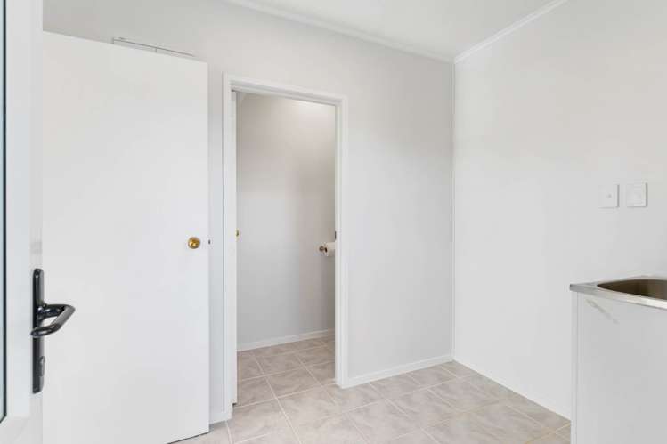 9 Ervine Place Bucklands Beach_36