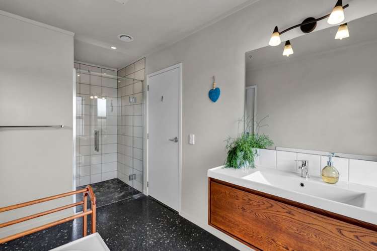 61 Karamea Street Whalers Gate_19