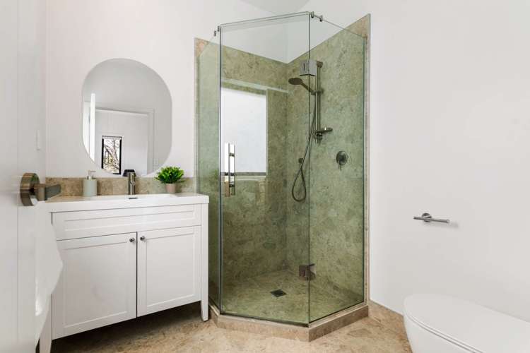 12&12A Blanc Road Silverdale_14