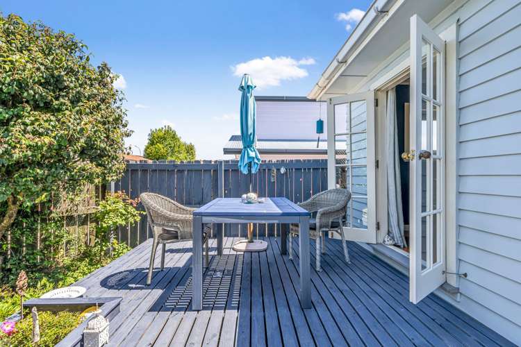 4 Manson Avenue Stoke_16