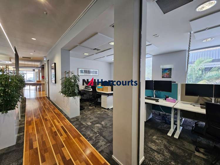Front/87 Hurstmere Road Takapuna_17
