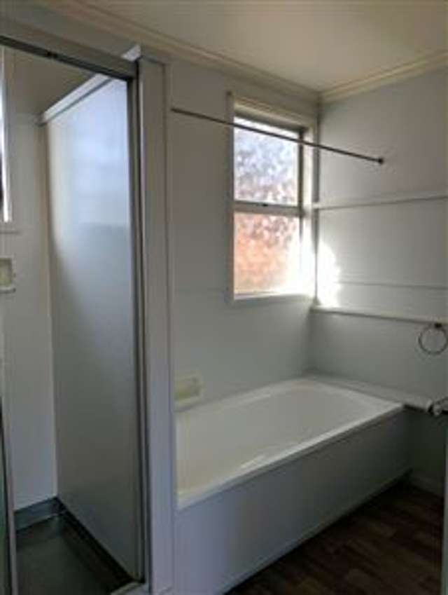 2/50 Kitchener Road Milford_3