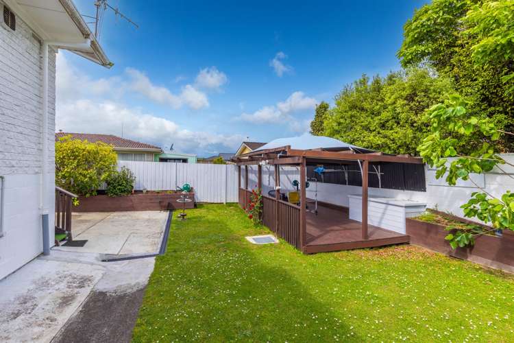 8b Enderley Avenue Enderley_19