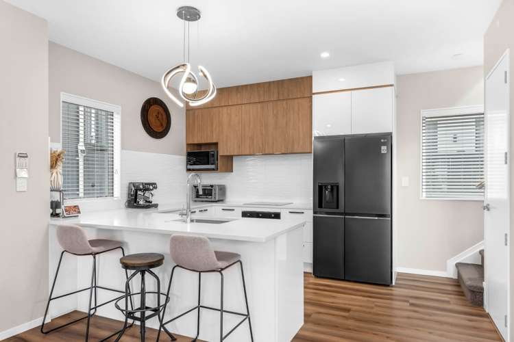 7/10 Newington Road Henderson_9