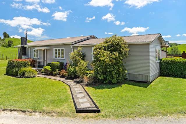 121 Falls Road Hunua_4