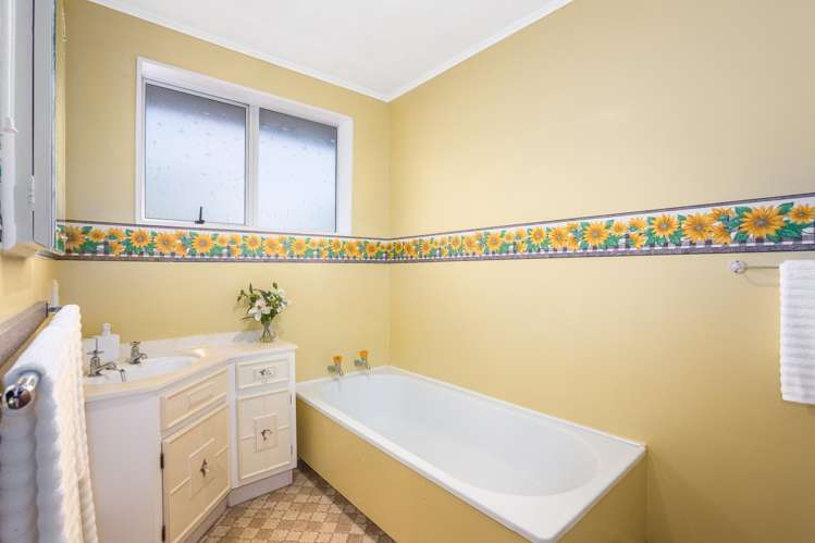 1/13 Roband Crescent Brown Owl_15