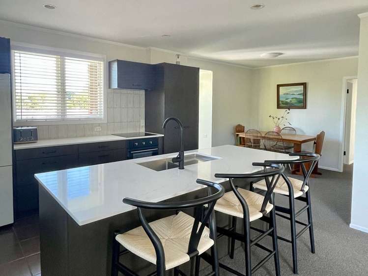 68 Acacia Crescent Glenview_3