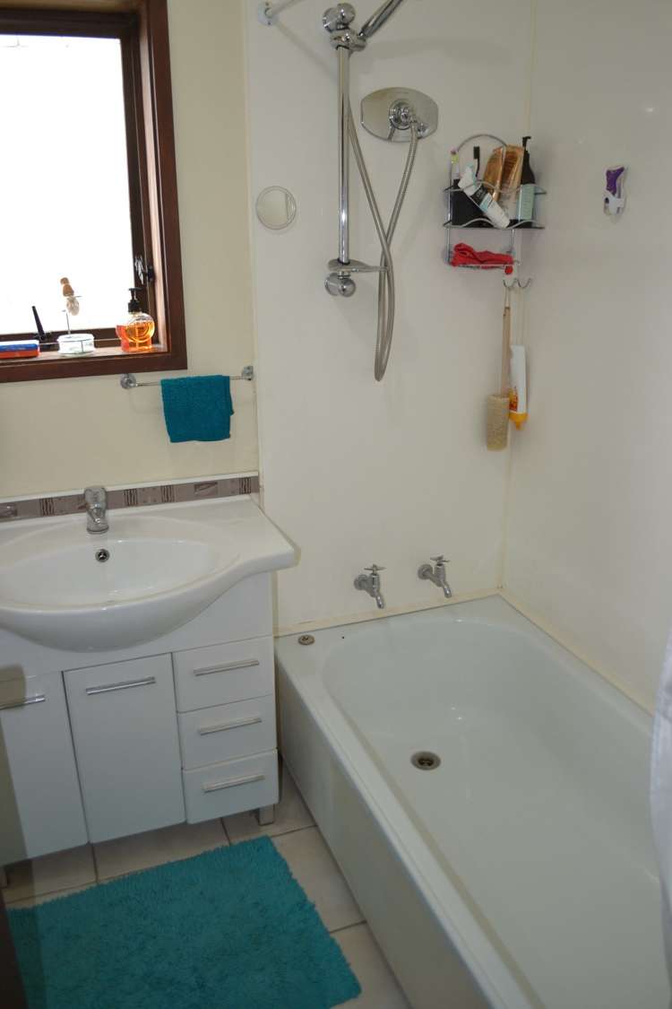 2/108 Celtic Crescent Ellerslie_5