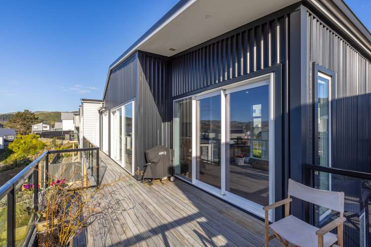 32 Hokioi Drive Kenepuru_19
