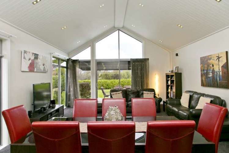 12 The Pheasant Tail Nukuhau_8