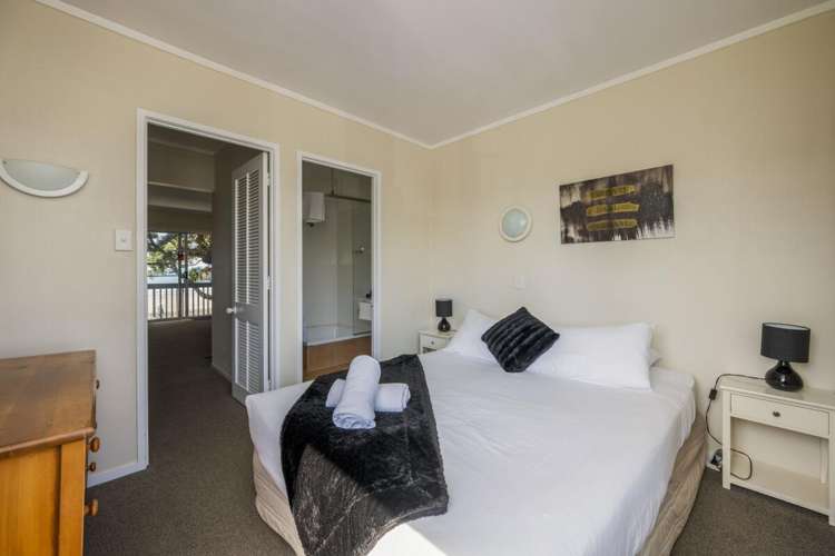 387-391 Hibiscus Coast Highway Orewa_11