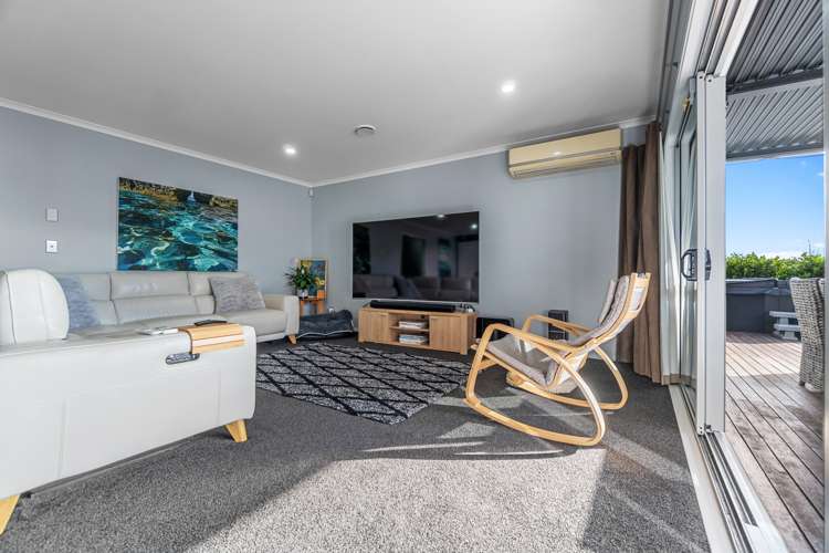 7 Barrington Drive Huntington_7