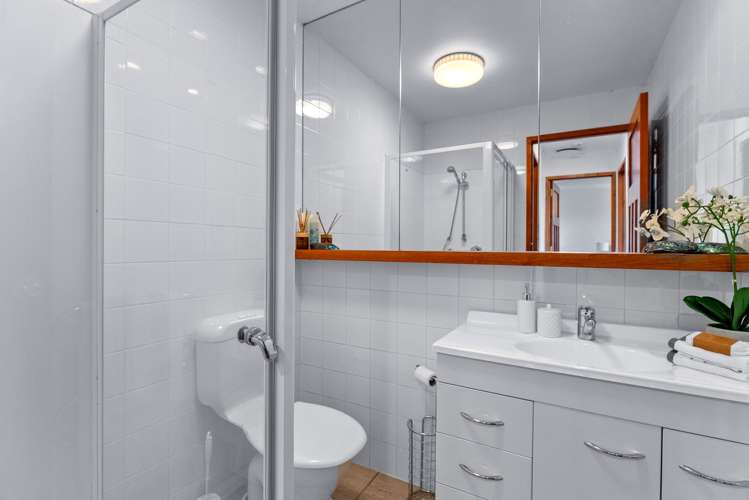 417 Leigh Road Leigh_37