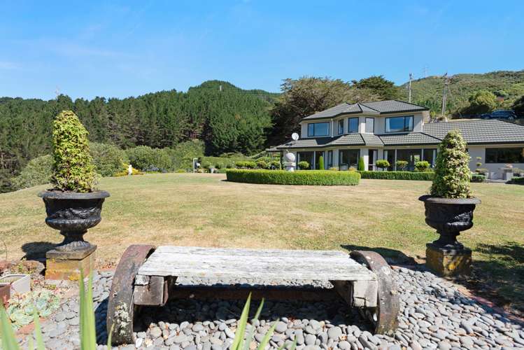 174 Makara Road Makara_40