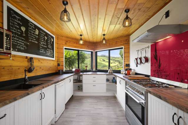 Affordable bush retreat in Hunua!