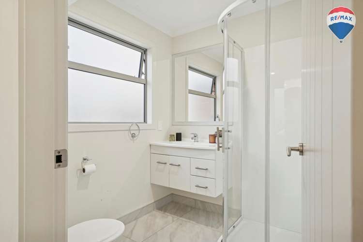 137 Endeavour Drive Whitby_21