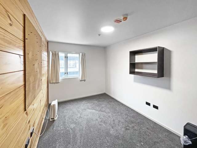 109/12 Martin Square 2185_3