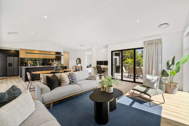 8 Kirkland Crescent Harewood_7