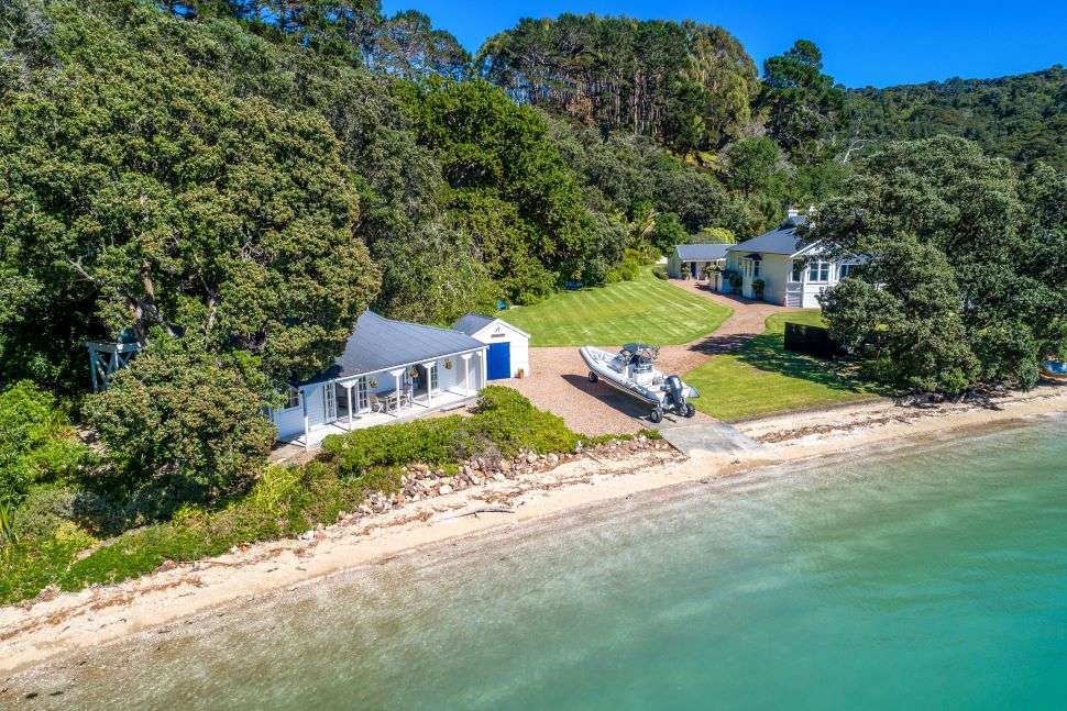 136 Cowes Bay Road on Waiheke Island