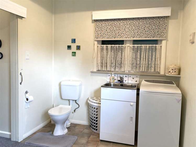 2 Sinnamon Street Reefton_21