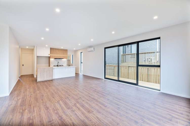 46 Celestial Crescent Orewa_1