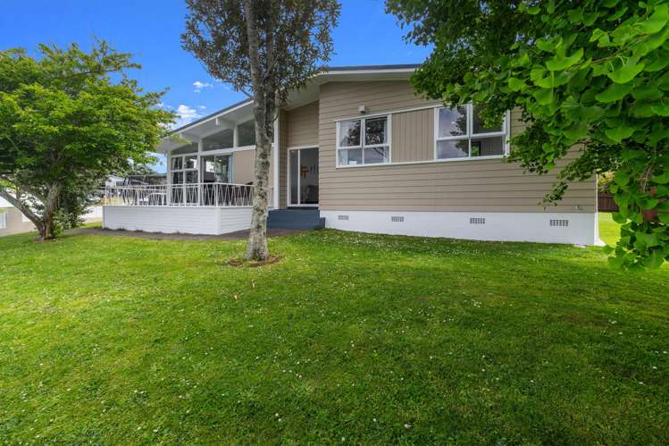 32 Dunstall Pl Mangere Bridge_1