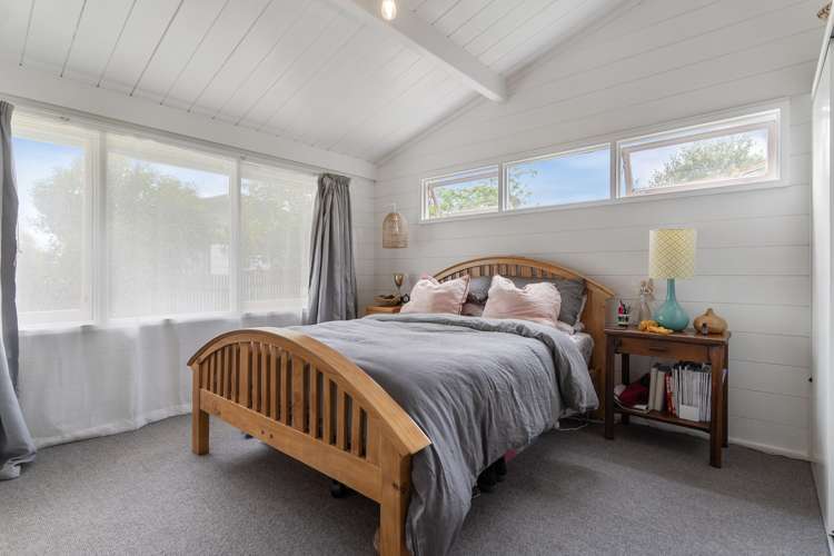 61 Clark Road Pahurehure_11