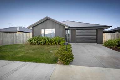 27 Quinn Crescent_2