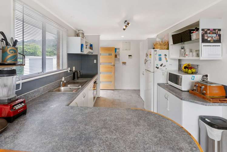 4 John Road Fairy Springs_7