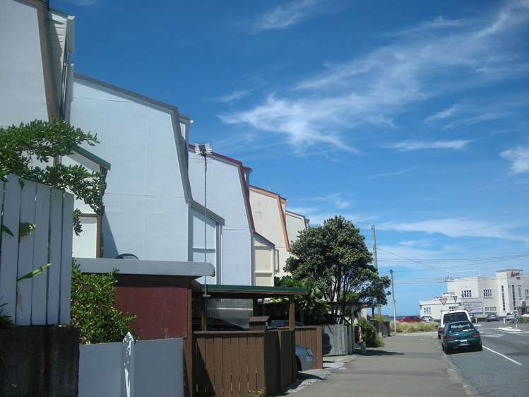 2/100 Lyall Parade_0