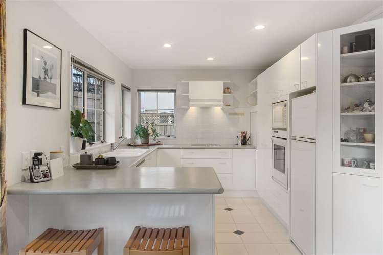 9 Sandalwood Place Somerville_6