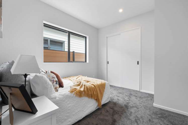 18 & 20 Furlough Road Opaheke_22