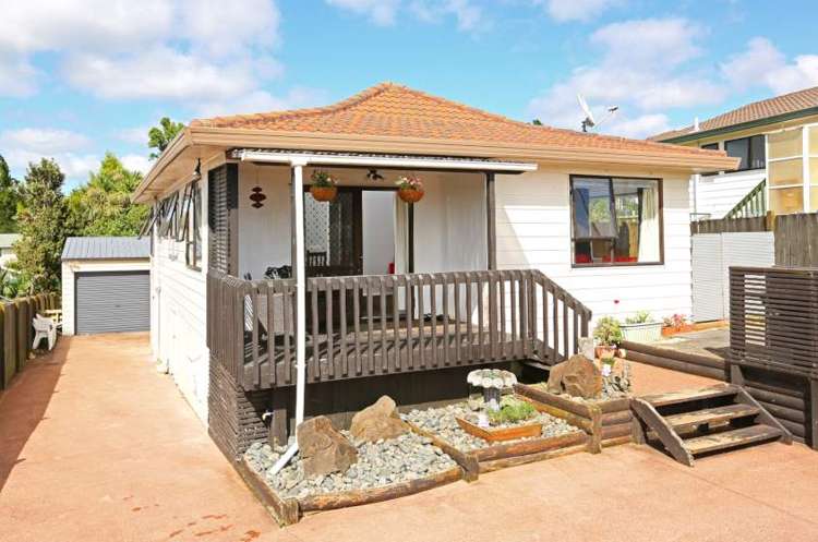 188 Solar Road Glen Eden_2