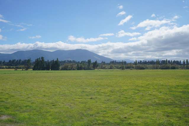 Grazing or small farmlet - a stunning location